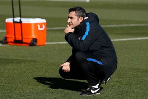Valverde's 'right' dilemma for El Clasico