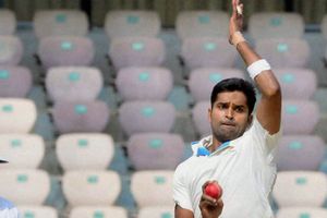 Vinay Kumar burst propels Karnataka against Mumbai