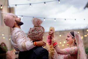 Cricketers, actors congratulate Virat and Anushka as they officially turn #Virushka