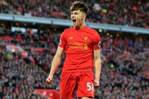 Liverpool sensation Woodburn closing in on Sunderland loan