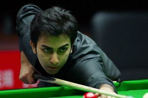 Advani, Bhaskar seal semis berth