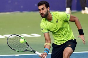 Yuki fights back to enter Aus Open main draw