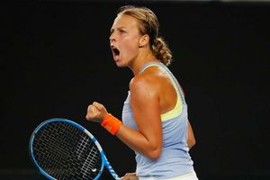 Australian Open: Kontaveit dumps Ostapenko out, Wozniacki battles through