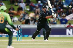 De Grandhomme lifts Black Caps to win in Taylor's 200th ODI