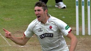 Recovering Craig Overton sets his eyes on Sydney Test