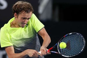 Medvedev denies local teenager De Minaur in Sydney final
