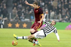 Chelsea interested in AS Roma's Edin Dzeko