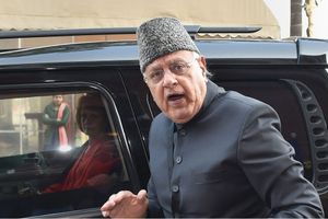 CBI quizzes Farooq Abdullah over JKCA embezzlement case