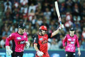 Big Bash League: Finch returns to form in homecoming win