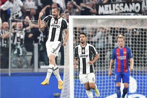 Chelsea suffer transfer blow as target Giorgio Chiellini hints at signing new Juventus deal