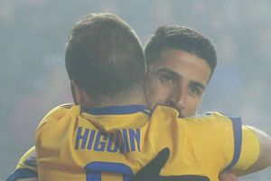 Atalanta 0 Juventus 1: Higuain cuts through the fog to hand Juve advantage