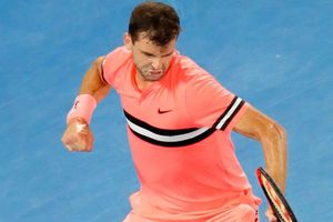 Australian Open: Dimitrov holds off Kyrgios as wait for home champion goes on