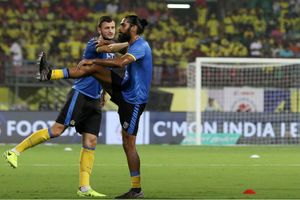After coach Meulensteen's exit, Kerala Blasters look to get campaign back on track against Pune City