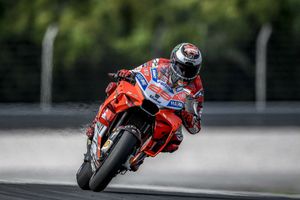Lorenzo tops MotoGP pre-season tests in Sepang