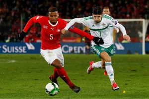 Borussia Dortmund agree deal to sign Basel defender Manuel Akanji