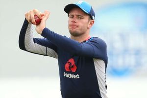 Ashes: Mason Crane to replace Chris Woakes in fifth Test