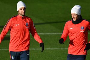Emery calls for unity after axed pair Cavani and Pastore sit out PSG win