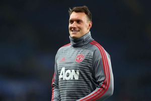 Jones taking unlikely inspiration from City in United's title pursuit