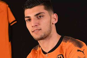 Real Madrid? Rafa Mir swaps Valencia for Wolves
