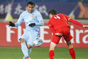 Villarreal sign Roger Martinez from Jiangsu Suning