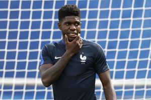 Barcelona open to sale of defender Samuel Umtiti