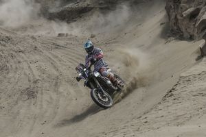 Santosh and Mena play it safe in Dakar