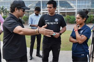 Tips from the master: Sachin Tendulkar gives pep talk to India's women cricketers