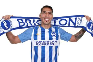 Leonardo Ulloa returns to Brighton from Leicester on loan