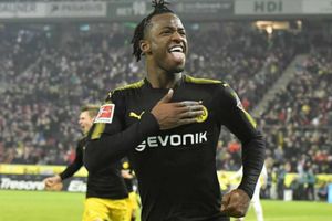 Batshuayi’s move to Dortmund has boosted his World Cup chances: Martinez