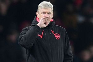 'Complacent' Arsenal had no ideas, Wenger admits
