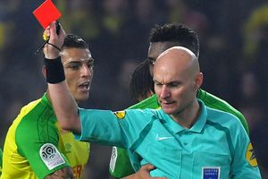Referee who kicked Nantes' Carlos banned for six months