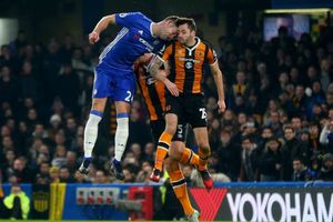 Mason retirement not Cahill's fault, Conte stresses