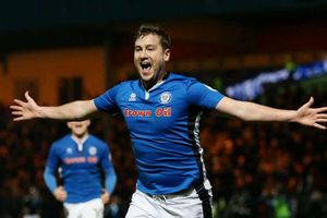 Rochdale 2 Tottenham 2: Davies denies Kane in FA Cup classic