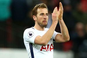 Ferdinand labels Kane a 'real number nine' as Lukaku struggles for Man United
