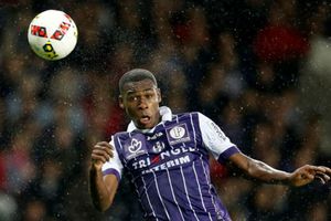 Arsenal face competition in pursuit of Issa Diop