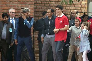 Kapil Dev, Mohammad Azharuddin play cricket with Canadian PM Justin Trudeau - See Pics