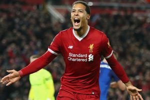 Liverpool keeper Karius backs new team-mate Virgil van Dijk