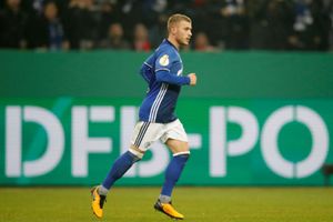 Liverpool and Arsenal target Meyer rejects contract at Schalke