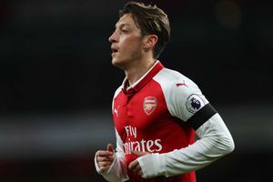 Ozil contract Arsenal's 'cheapest option', says Wenger