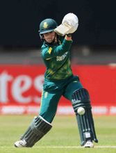 Mignon du Preez guides South Africa eves to a consolation win over India