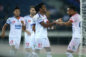 ISL: Delhi Dynamos dent Mumbai City FC's top-four hopes; Chennaiyin FC qualify