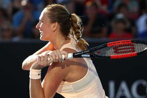 Clinical Kvitova delights in Vesnina trouncing