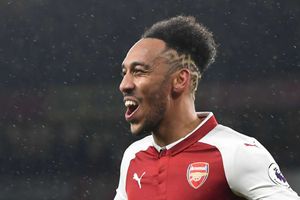 Wenger defends Aubameyang against Dortmund CEO accusations