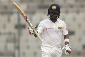 Razzak stars but Sri Lanka edge Bangladesh as 14 wickets tumble