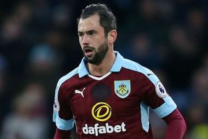 Burnley midfielder Defour facing two months out with knee injury
