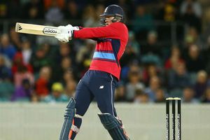 Willey takes Lyon apart in crushing England win in T20 warm-up game