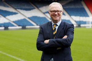 Alex McLeish set to convince McTominay to represent Scotland