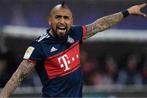 Manchester United's Jose Mourinho willing to spend big to land Arturo Vidal from Bayern Munich