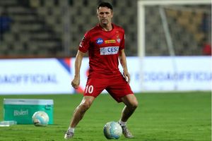 ISL: ATK, NEUFC fight to avoid finishing last