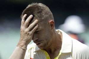 Teammates want 'rogue' David Warner out of team hotel?